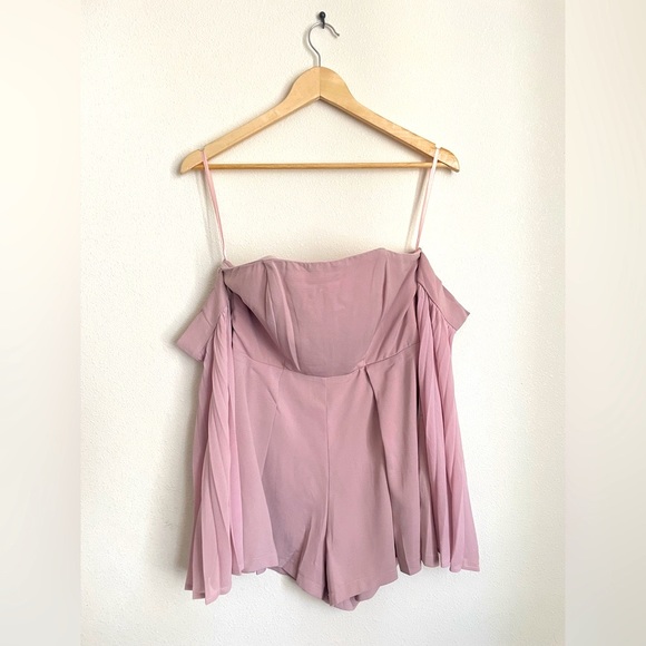 Angel wing off the shoulder mini romper | Mauve | Dusty Pinn - Picture 2 of 4